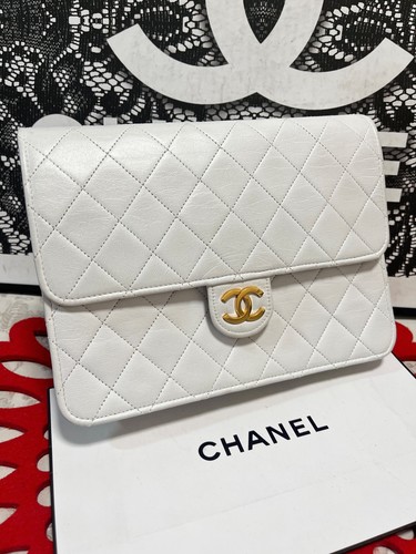 Borsa tracolla is - a, chanel