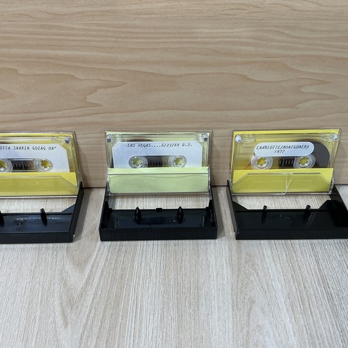 Elvis presley cassette - elvis, tapes