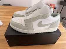 Air Jordan 1 Low SE "Seafoam"