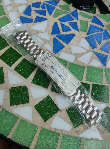 Vintage band strap watch - vintage,