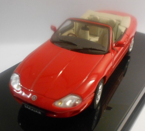 Autoart scale diecast - scale,
