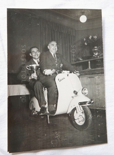 Vecchia foto vespa club - vecchia,