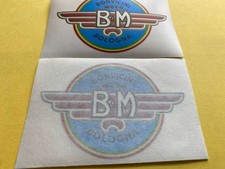 COPPIA ADESIVI LOGHI SERBATOIO BONVICINI MOTO BM BOLOGNA MARINO 48cc AD990031
