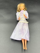Barbie vintage con abito elegante lilla