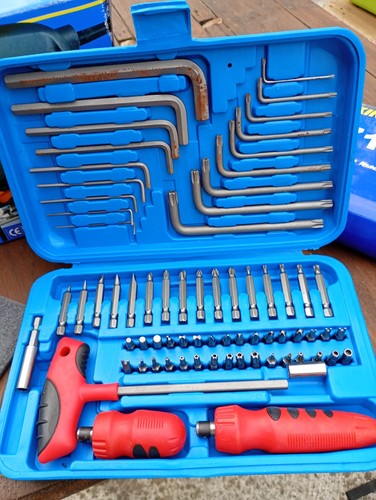 Kit valigia con utensili - valigia,