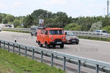 Foto camion UAZ 452 minibus