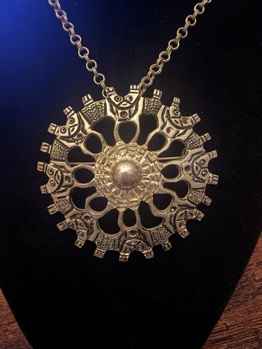 Collana con ciondolo spilla - , a