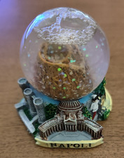 Palla di vetro con neve  Napoli e Vesuvio  7 x 6 x 7 cm-150 grammi  "COME NUOVO"