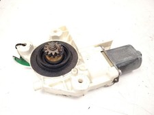 4M5T14553 FRONT RIGHT WINDOW