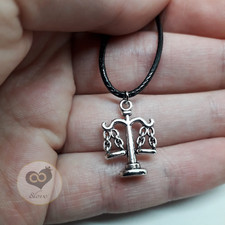 Collana con ciondolo BILANCIA