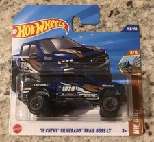 Hot Wheels ‘19 CHEVY SILVERADO TRAIL BOSS LT BLU 2025 1:64