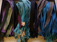 MERCERIA 100 CERNIERE LAMPO PLASTICA SPIRALE X ABITO 45 cm CON SEGNI TEMPO