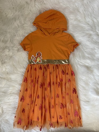 Pokemon charmander vestito con - charmander,