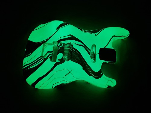 Glow basswood hss guitar body - glow,