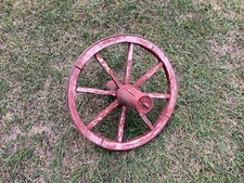 Ruota vintage in legno a raggi