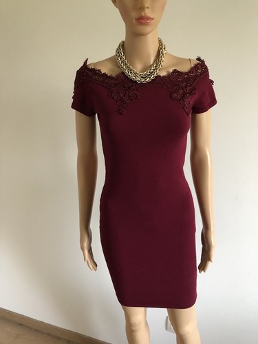 Robe bordeaux manches - à,