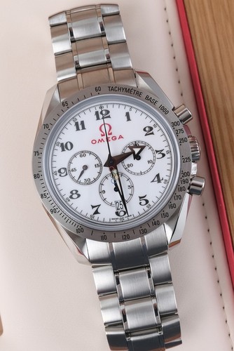 Omega speedmaster broad arrow - omega,