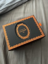 Laduree Halloween 2024 Macaron Confezione Regalo NUOVO! Mai usato! Oggetto da collezione!