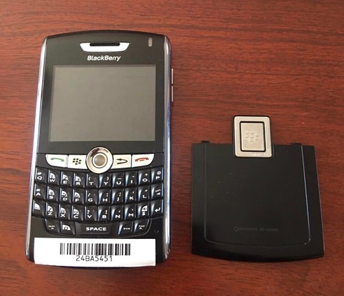 Blackberry world 8820 - 8820, at&t