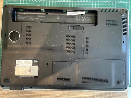 Custodia inferiore per laptop