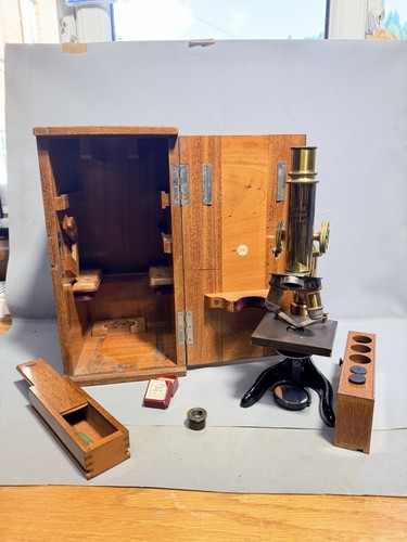 Antico microscopio ernst - microscopio, leitz