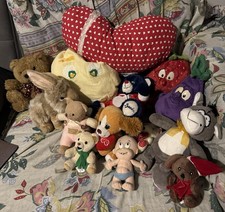 12 Peluche + 2 Cuscini