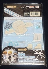 Set pantaloni corti con bretelle, bianco e blu, mai usati