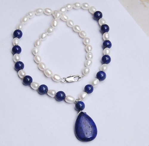 Collana con ciondolo naturale