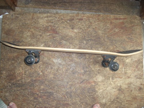 Vecchio skateboard lunghezza