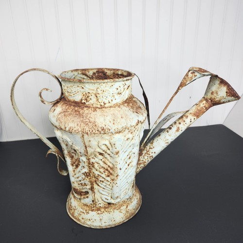 Annaffiatoio vintage rustico