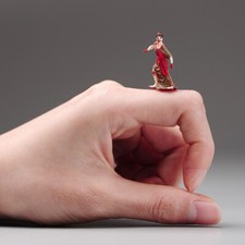 Mini bambola zombie femmina