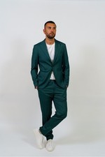 Abito uomo gessato tinta su