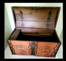 Antica cassapanca/baule in