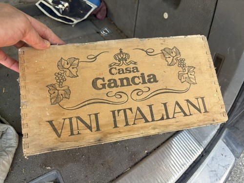 Cassetta legno casa gancia - in,