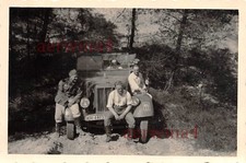 Soldati in sosta sulle mezze