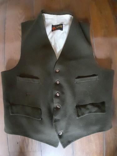Gilet phillips and piper - piper, ltd