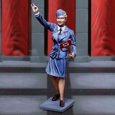CS01038 Luftwaffe Frau. By The Collectors ShowCase