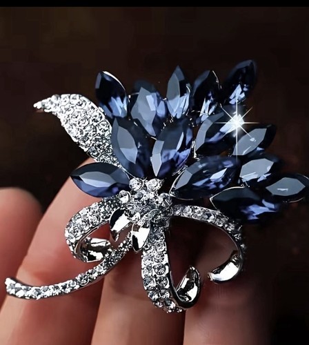 Spilla fiore cristallo blu