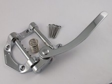 CHROME BIGSBY Style VIBRATO Tremolo Tailpiece Flat Top Supporto Corpo Chitarra.