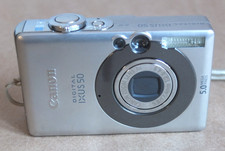 Canon IXUS 50 fotocamera digitale compatta funzionante con obiettivo zoom Canon 3x