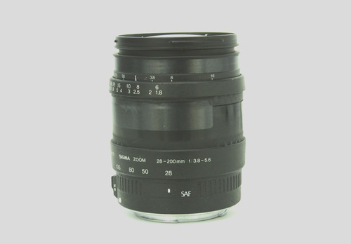 Sigma 200 8 5 6 - mm, 1:3.8-5.6