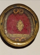 Antica Reliquia in metallo a