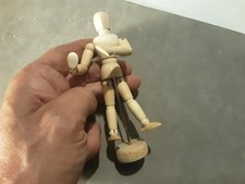 OMINO IN LEGNO SNODATO IN