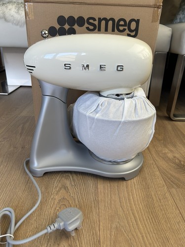 Smeg smf03cruk mixer - smeg,