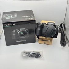 Fujifilm Finepix S8300 42X