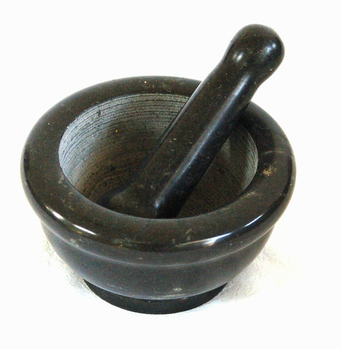 Vecchio mortaio con pestello - vecchio,