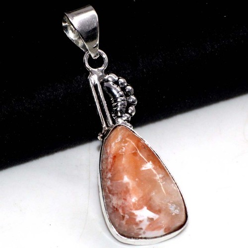 Ciondolo scolecite elegante