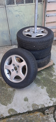 Gomme per auto - auto, con