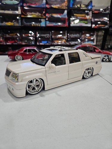 2002 cadillac escalade - -,