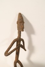 Statuina piccola in ferro